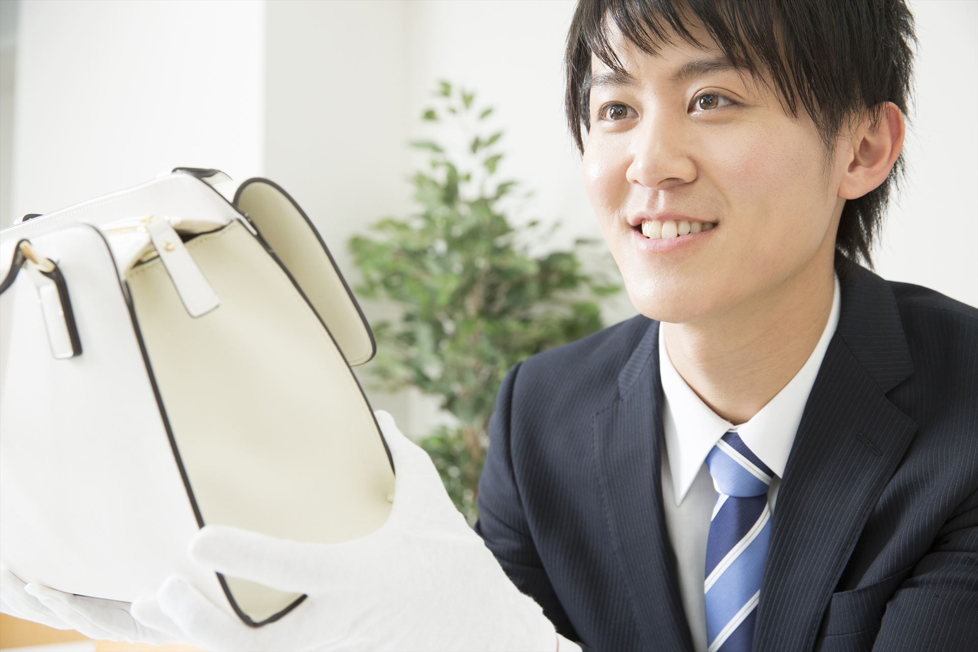 まごころを込めた査定で、納得の買取を。